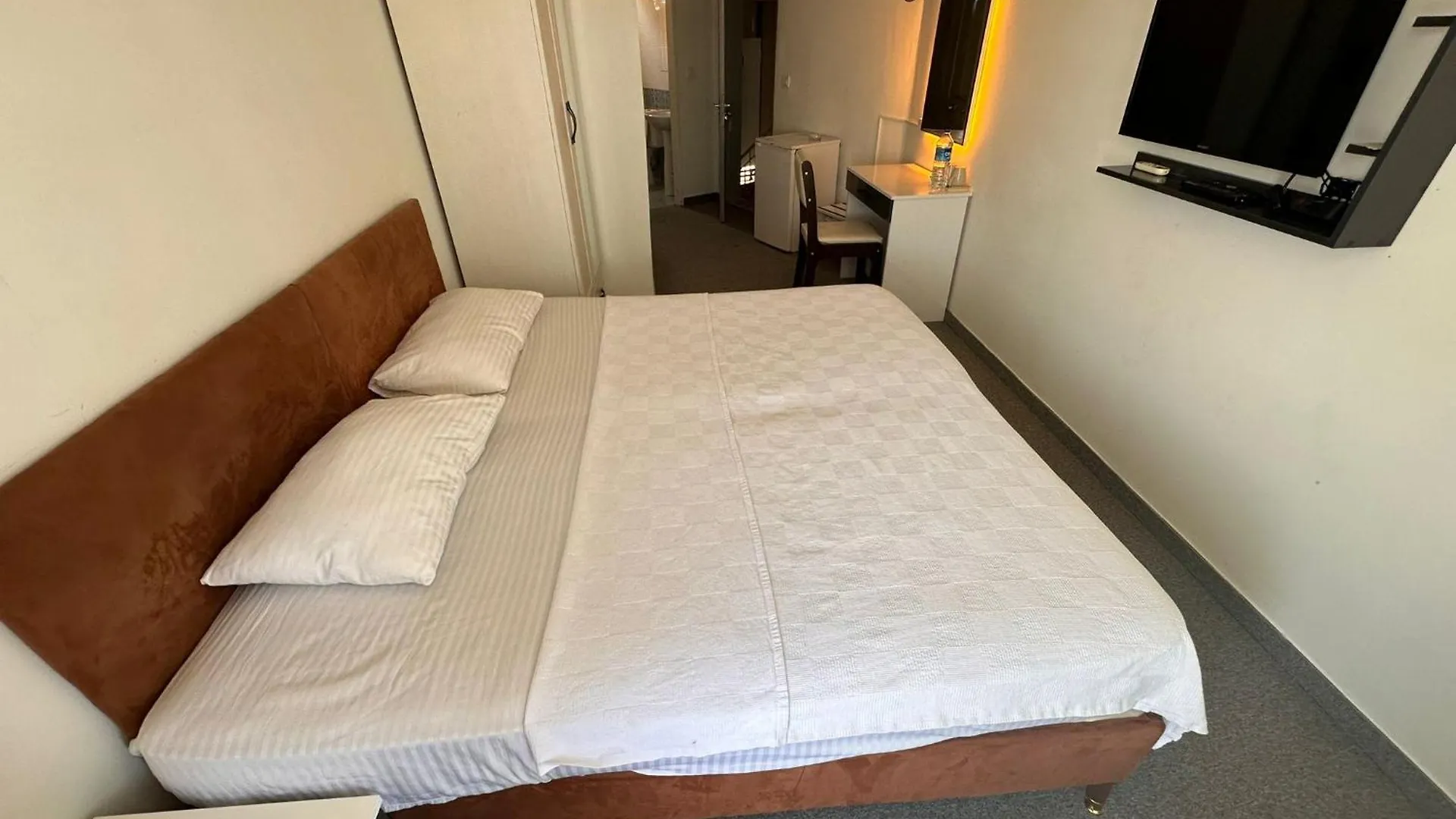 Ezel Group Hotel Antalya 0*,  Turecko